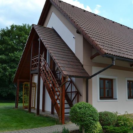 Penzion Nad Oborou Hradec Králové Exterior foto