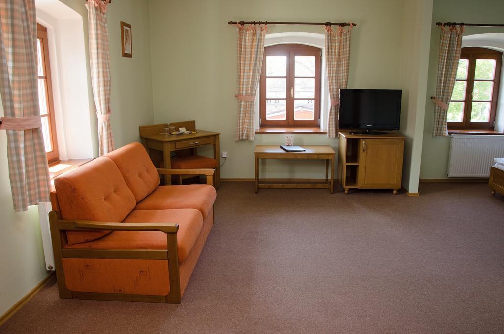 Penzion Nad Oborou Hradec Králové Exterior foto